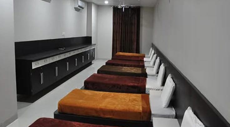 4 Size Bed Room